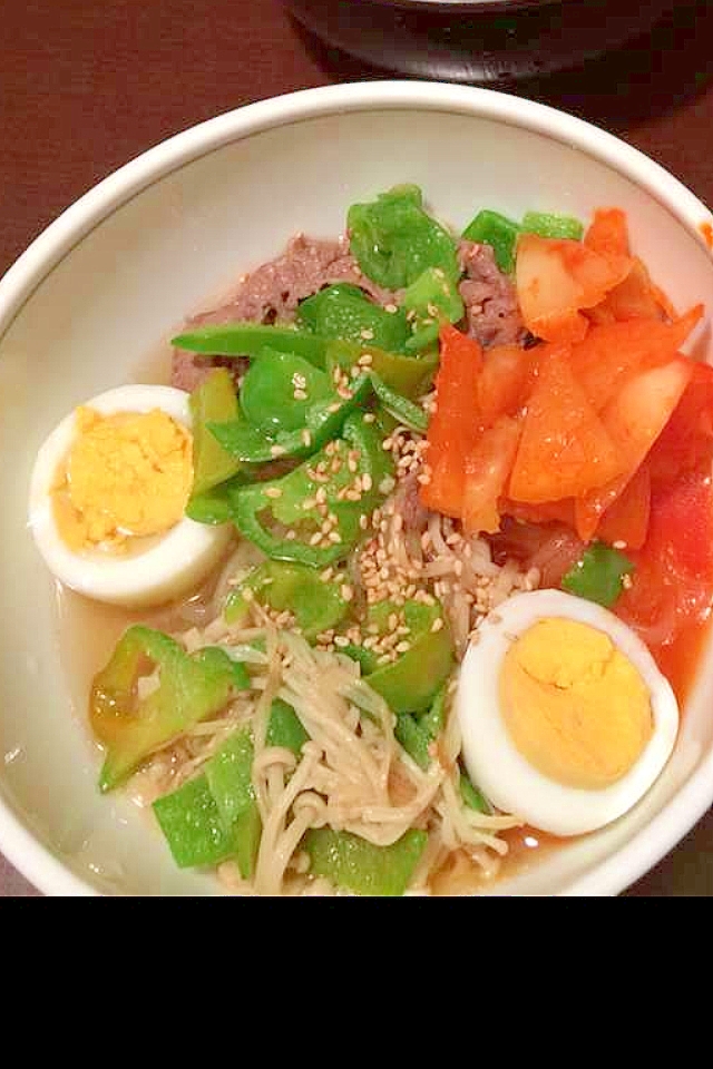 ピーマンたっぷり！牛肉冷麺