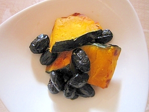 南瓜と黒豆の和え物
