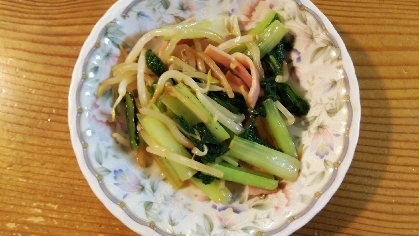 小松菜とベーコンのガーリックソテー