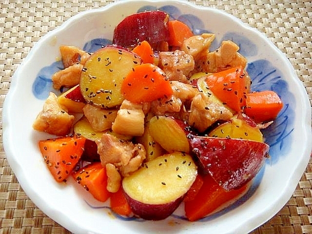 さつまいもと鶏肉人参の照り煮