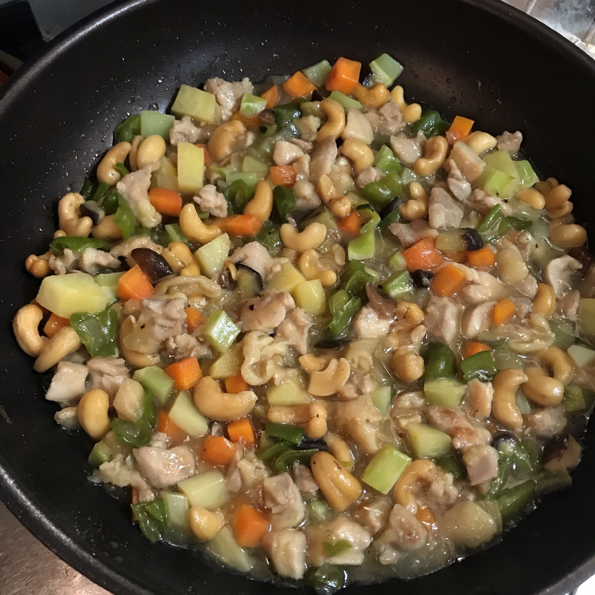 カシューナッツと鶏の炒め物