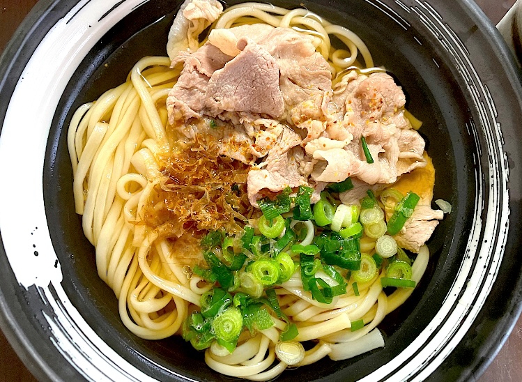 富山県☆氷見うどんの豚肉かけうどん☆温かいうどん