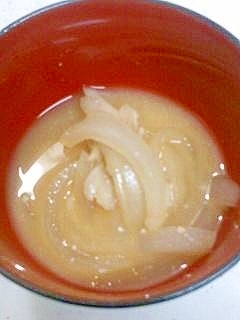 玉ねぎと舞茸の味噌汁