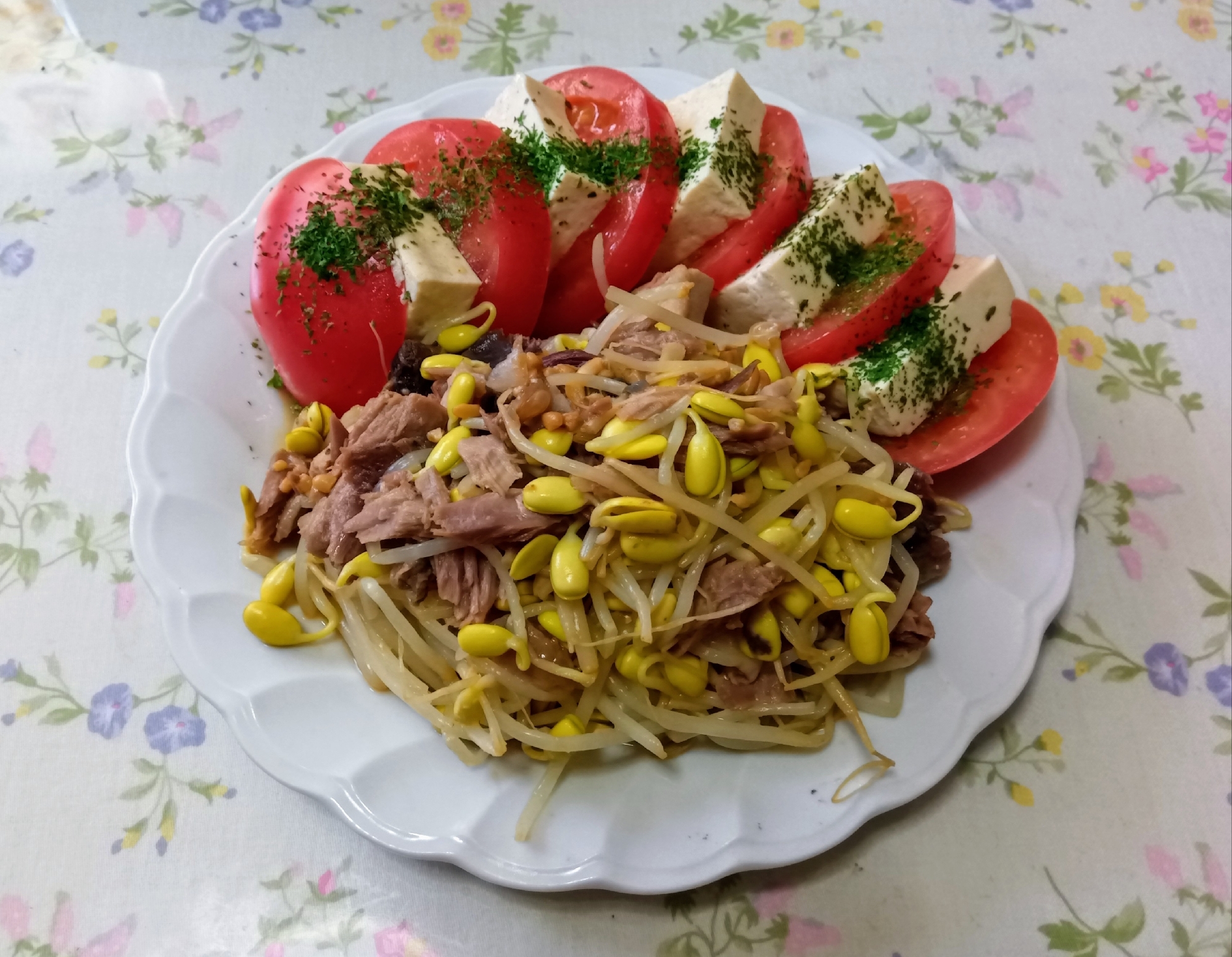 トマトと豆腐のカプレーゼ&大豆もやしのツナ和え