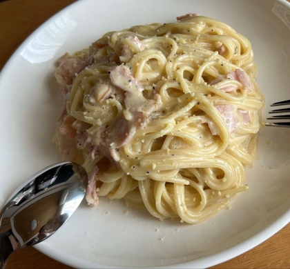 お昼ご飯に作りました！初めて作りましたが、簡単で失敗することも無く作れました！
こしょう多めに掛けたのが味としてちょうど良かったです☺️また作ります！！