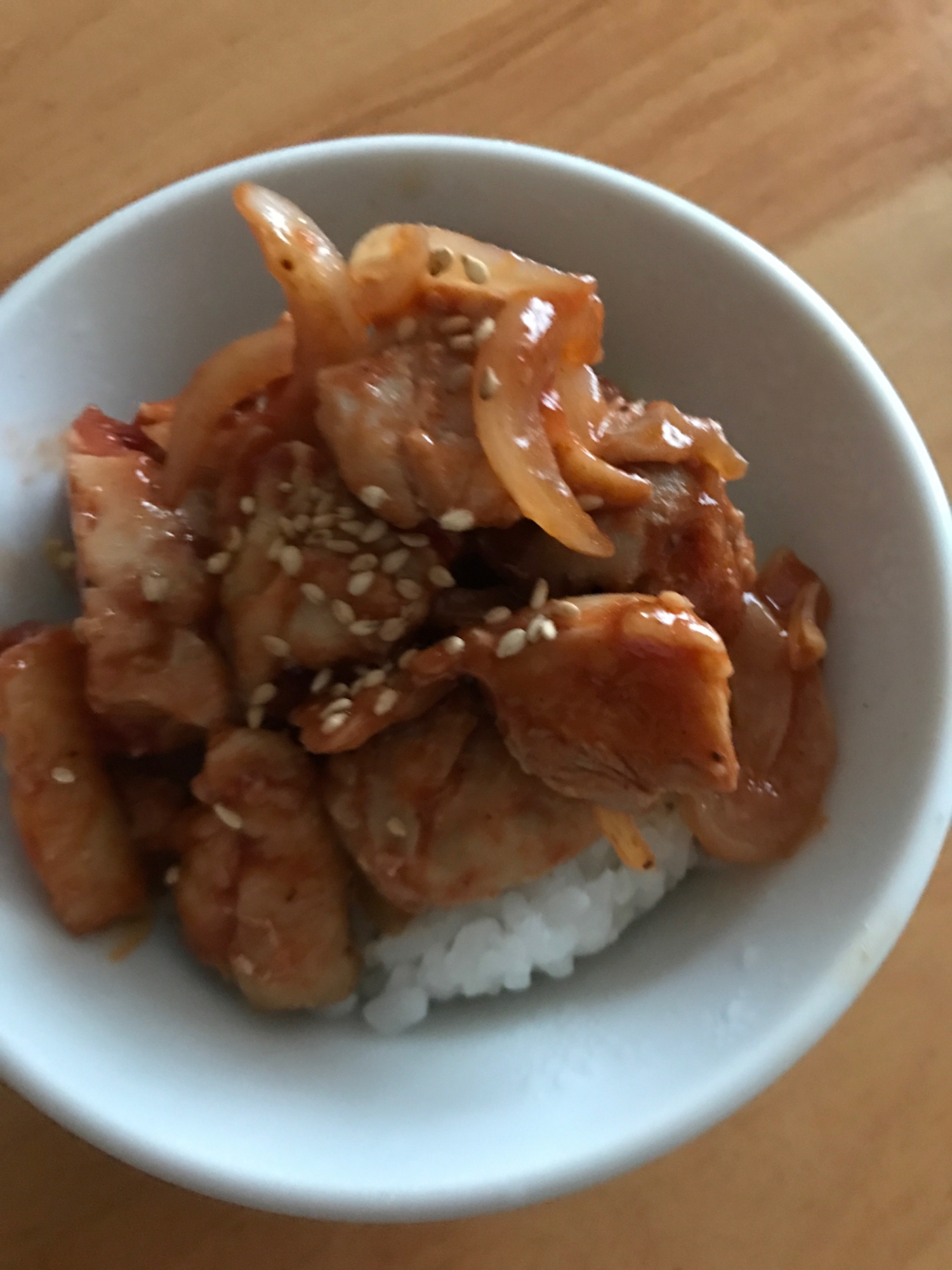 ピリ辛鶏肉丼