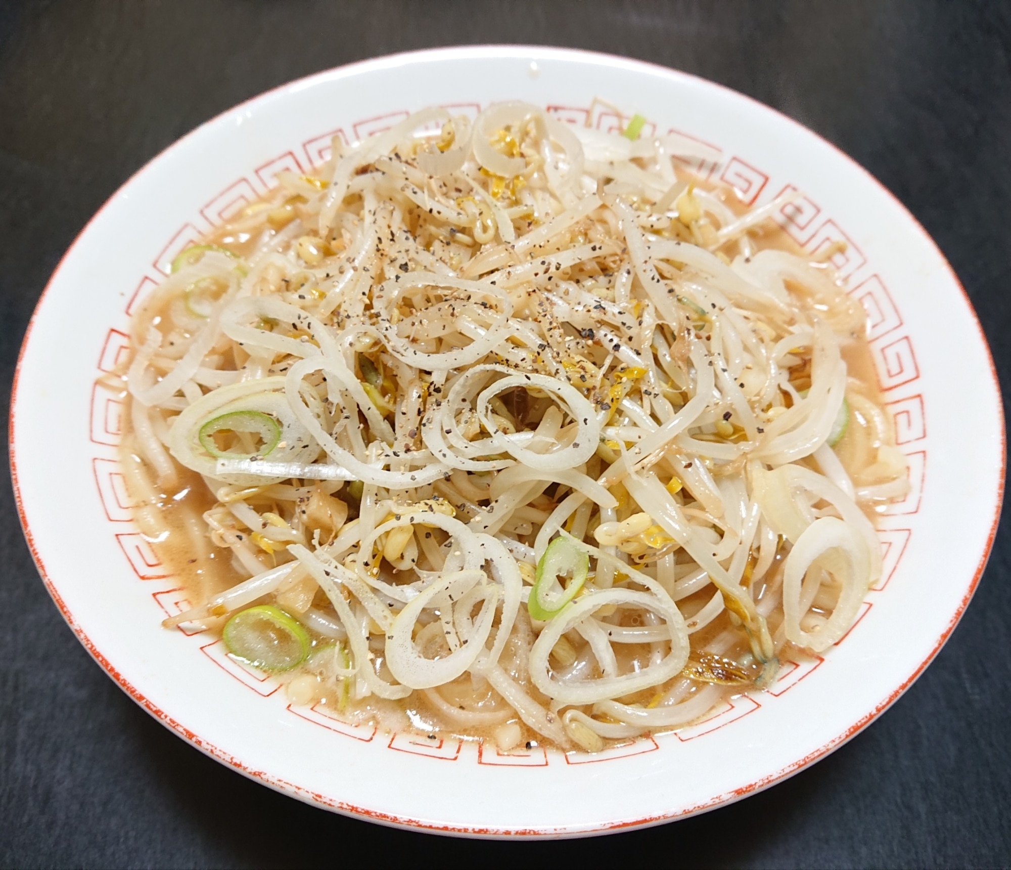 ガッツリスタミナ系☆豚骨醤油ラーメン レシピ・作り方 by うさ山