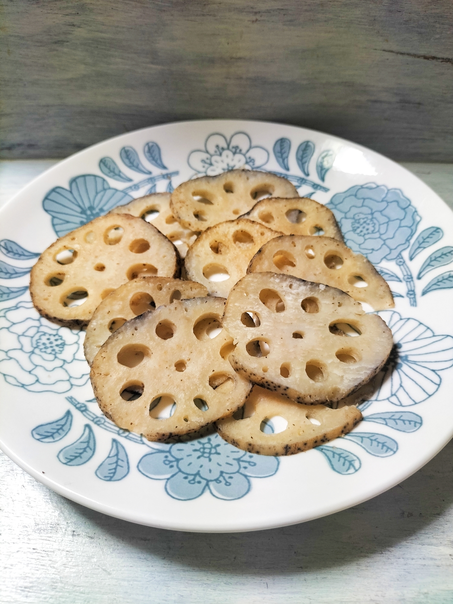 梅の藻塩で蓮根おつまみ