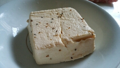まるで濃厚チーズ！塩豆腐