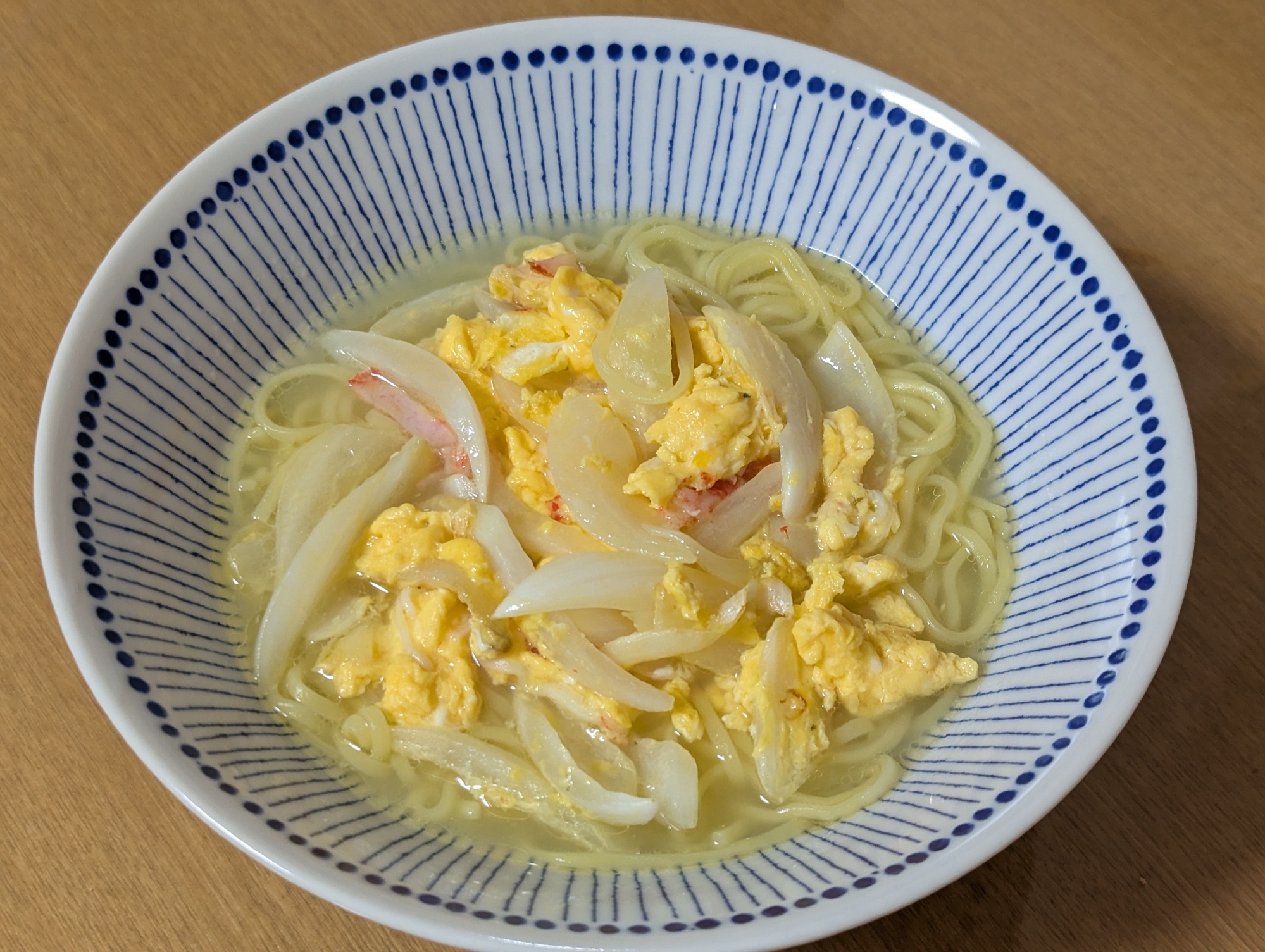新たま卵炒めのせた塩ラーメン