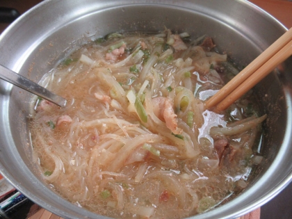 豚こま肉白菜のピリ辛春雨スープ