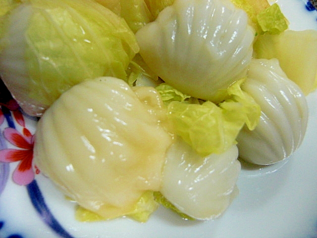 ホタテ入りもち餃子と白菜