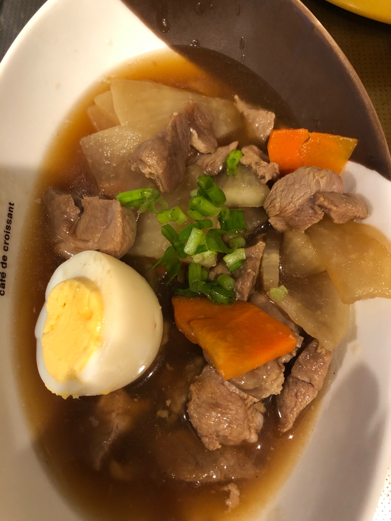 豚すね肉と根菜照り煮