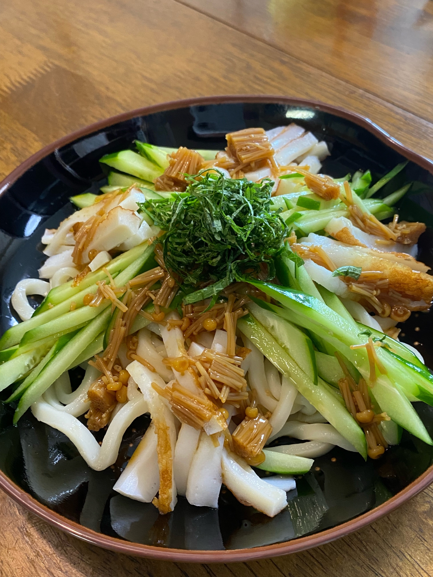 猛暑の時期に‼️自家製なめたけの冷やしうどん