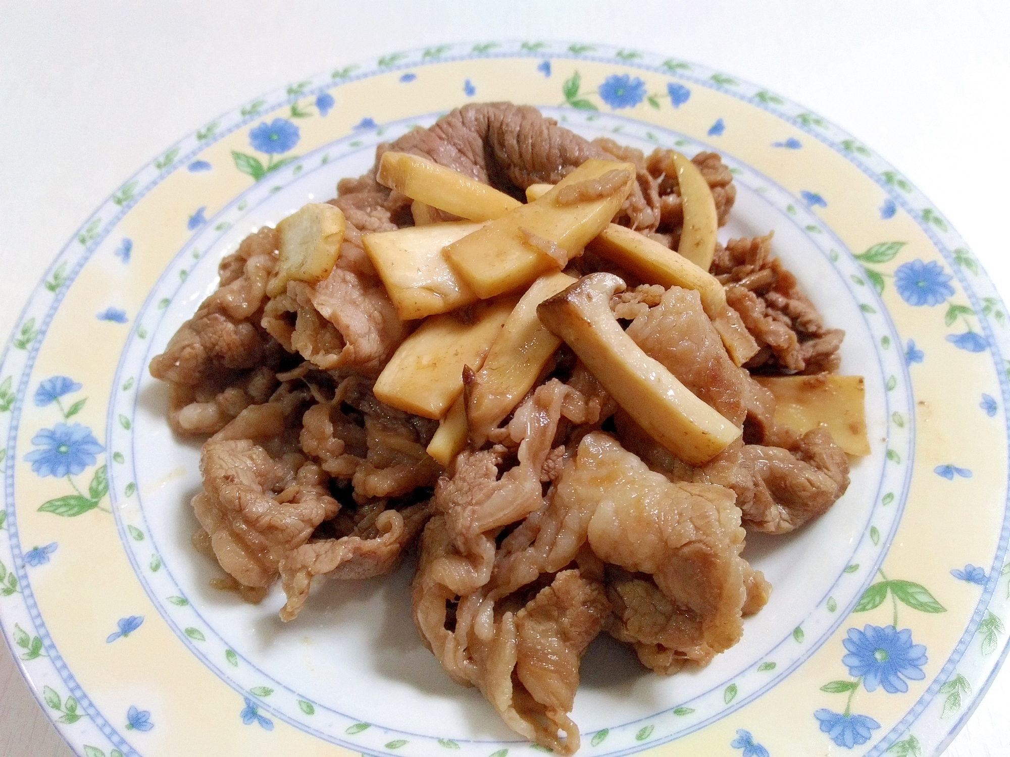 ご飯がすすむ☆牛肉とエリンギのバターしょうゆ炒め