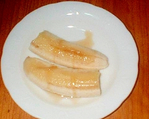バナナのオリーブ油焼きメープルシロップ添え