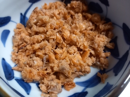 生鮭のアラをふりかけにして、おにぎりを作って、美味しくいただきました。ありがとうございました。