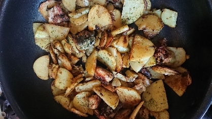 簡単！サバ缶とじゃがいものカレー炒め