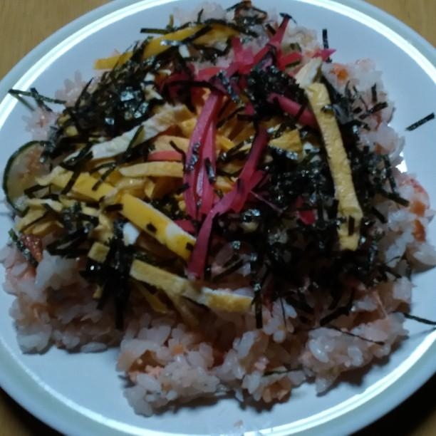 甘塩鮭のちらし寿司