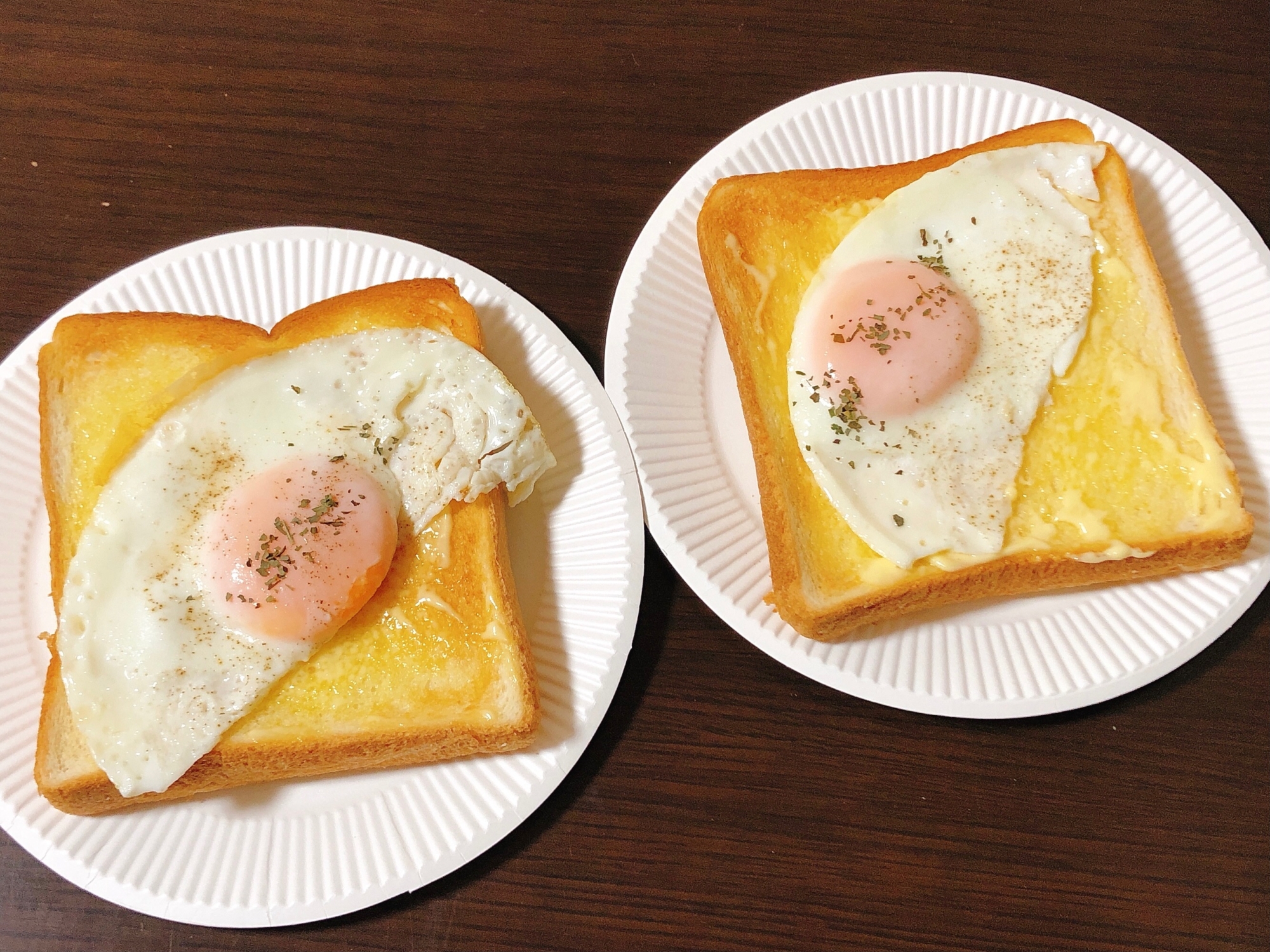 マヨネーズ目玉焼きパン