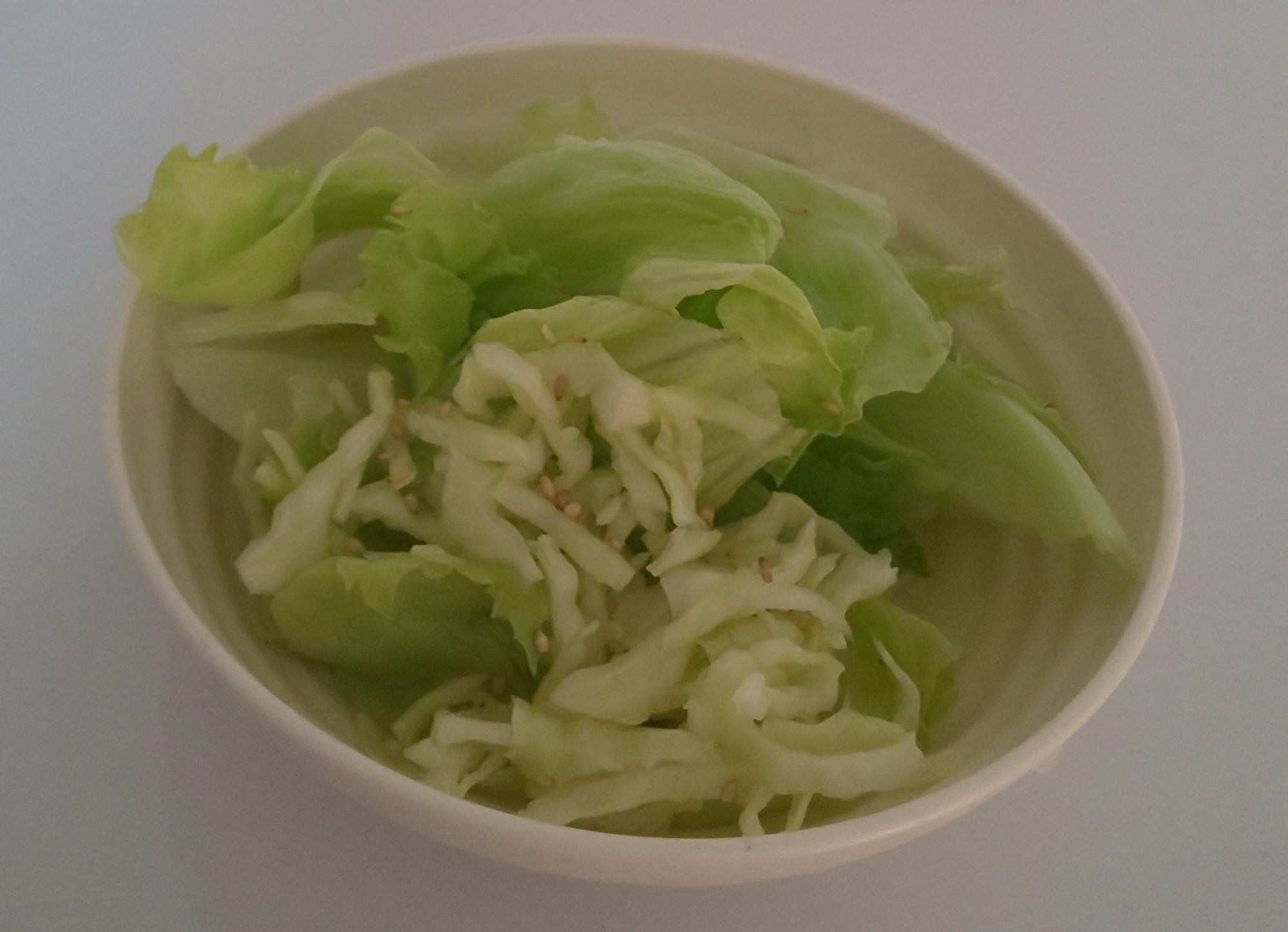 レタスとキャベツのサラダ