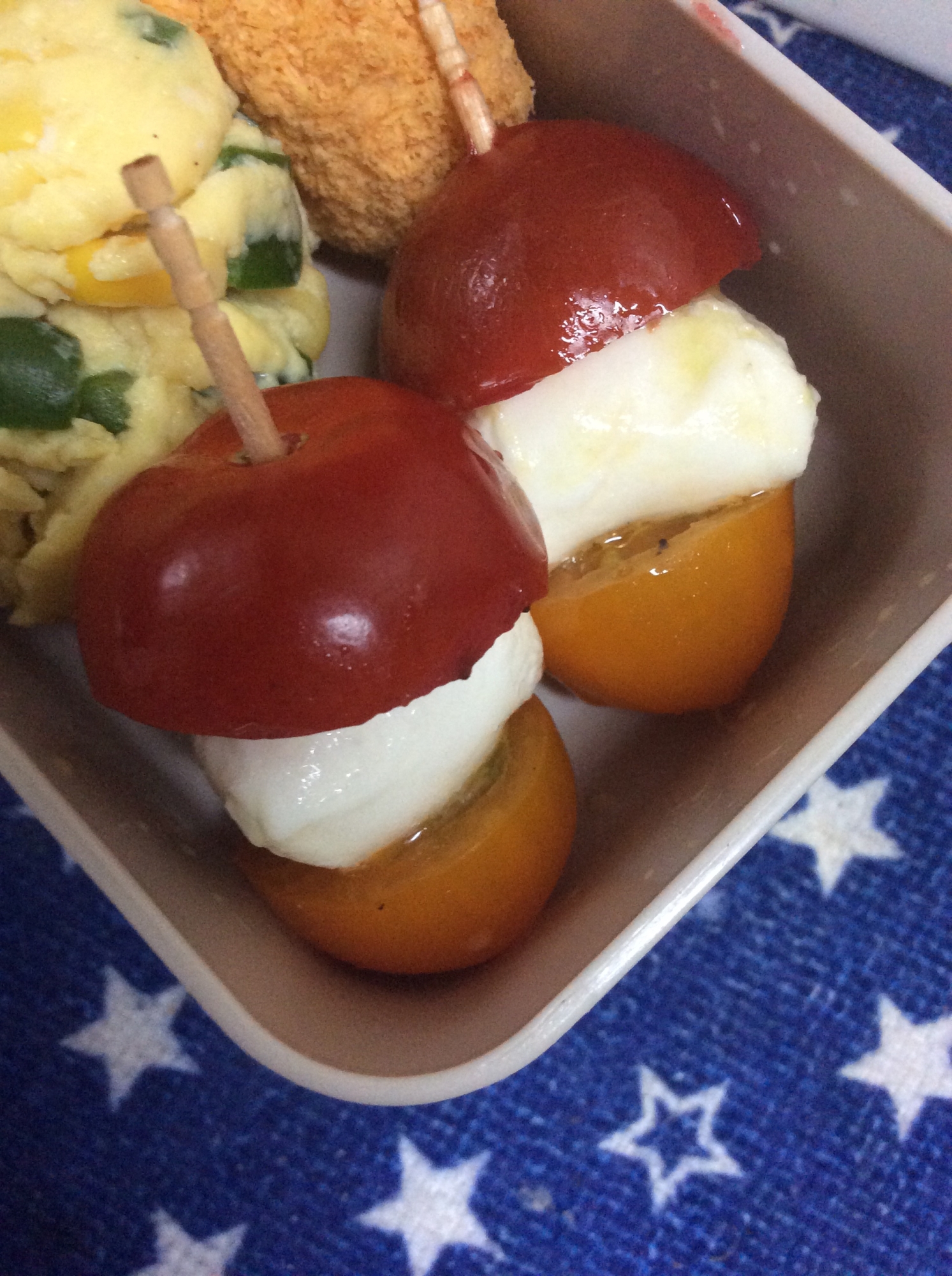 お弁当に ミニトマトのカプレーゼ レシピ 作り方 By ハトリーナ 楽天レシピ お弁当に ミニトマトのカプレーゼ レシピ 作り方 By ハトリーナ 楽天レシピ