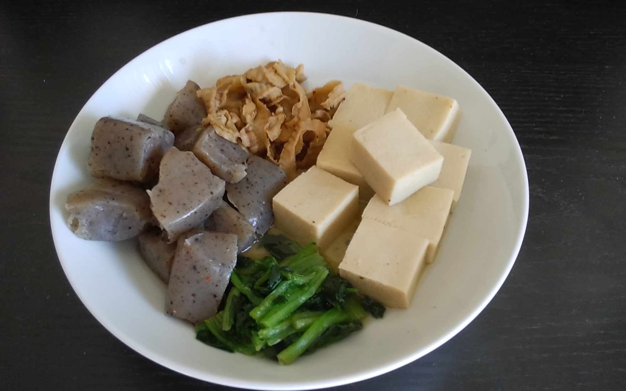 こんにゃくと高野豆腐の煮物