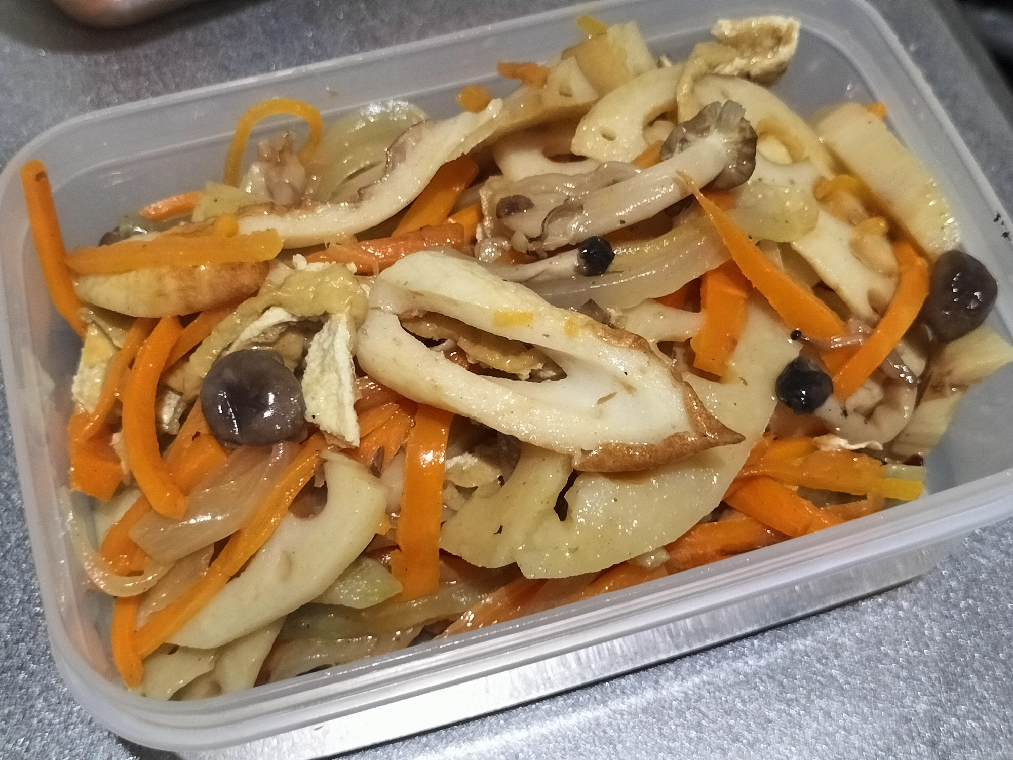 レンジで簡単作り置き♪蓮根ちくわ人参しめじの煮物