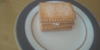 ヨーグルトでビスケットケーキ