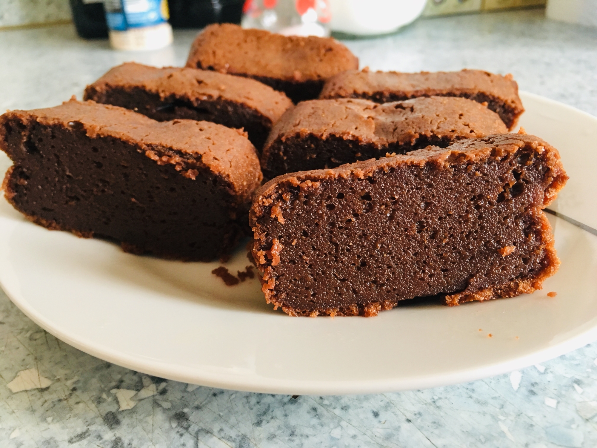 しっとり生チョコ風ガトーショコラ