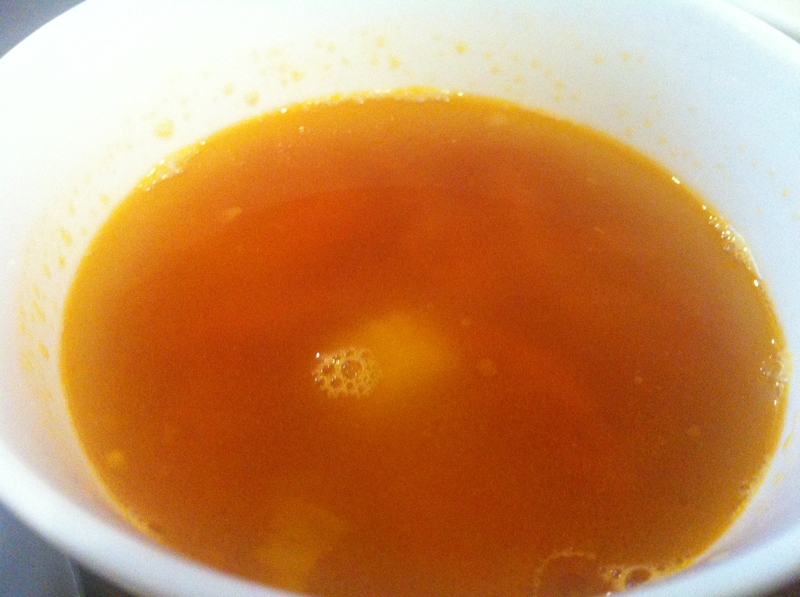 ヤングコーンとトマトのスープ