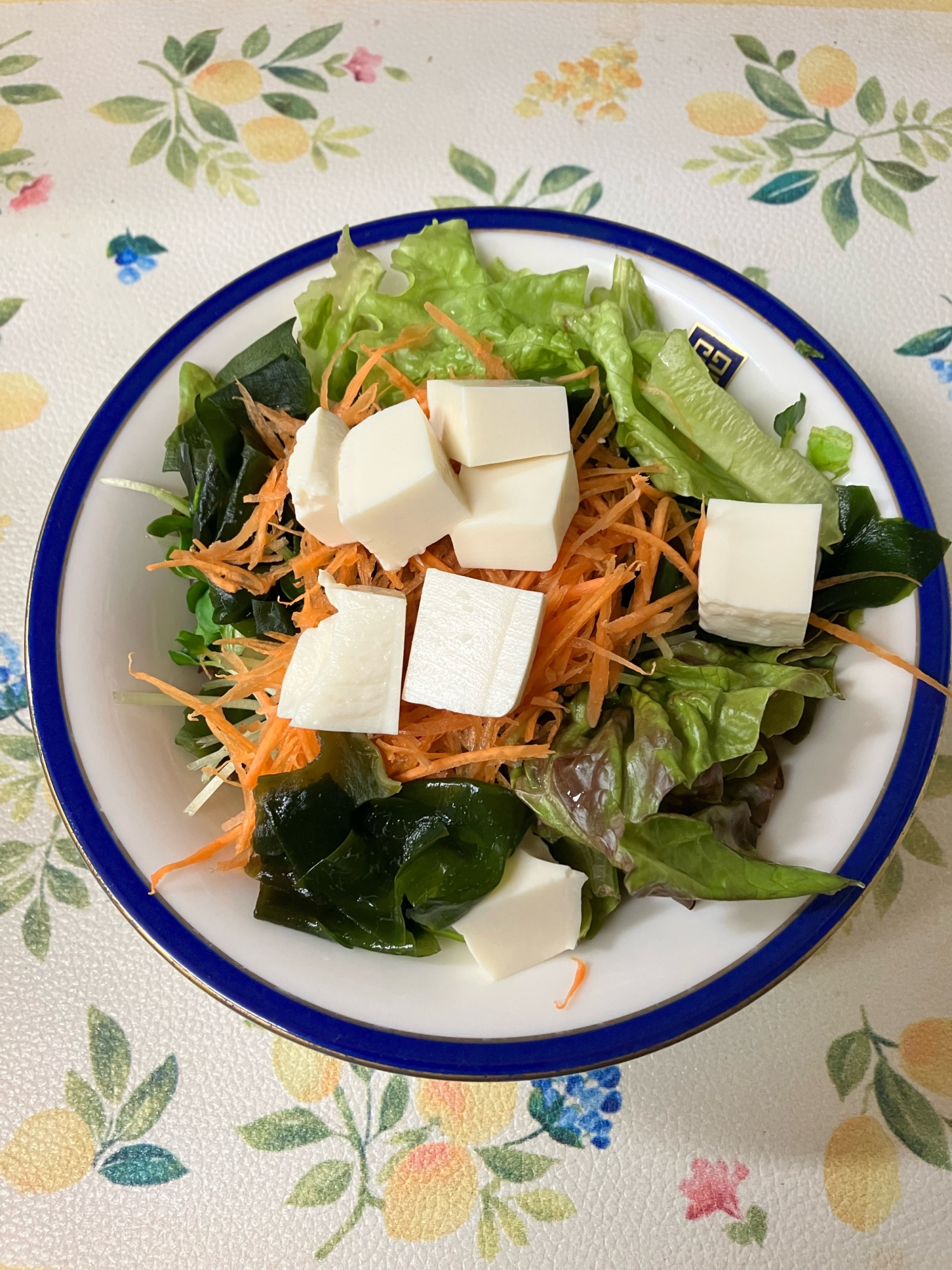 彩鮮やか豆腐のサラダ