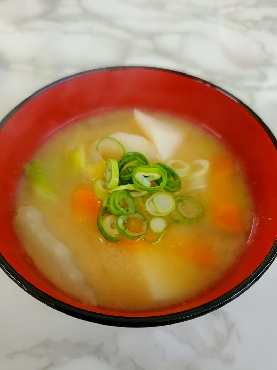 里芋と白菜の味噌汁