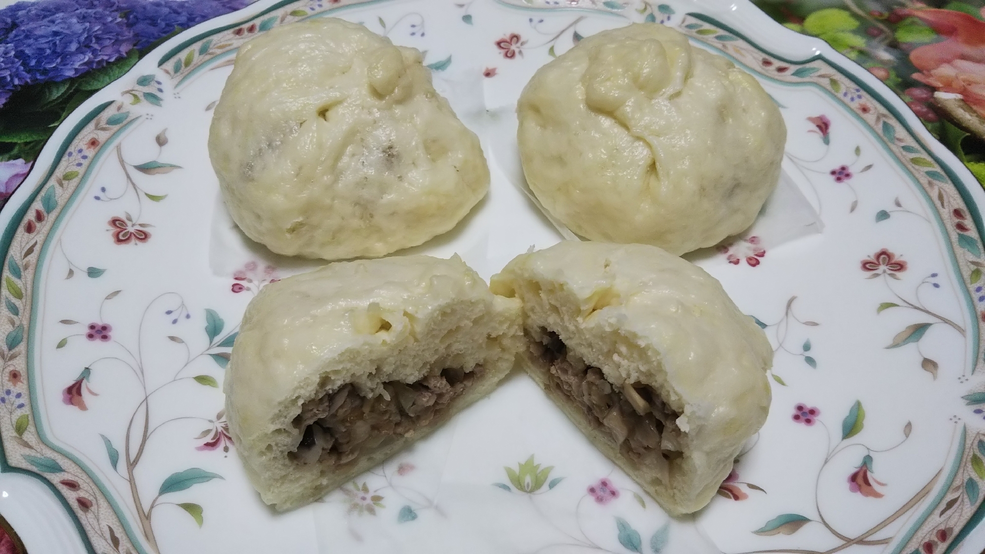 ホットケーキミックスと小麦粉の皮で中華まんじゅう☆