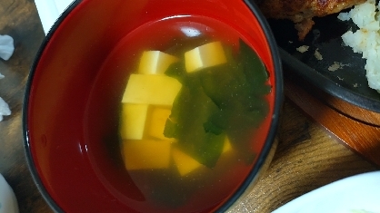 豆腐とわかめのお吸い物