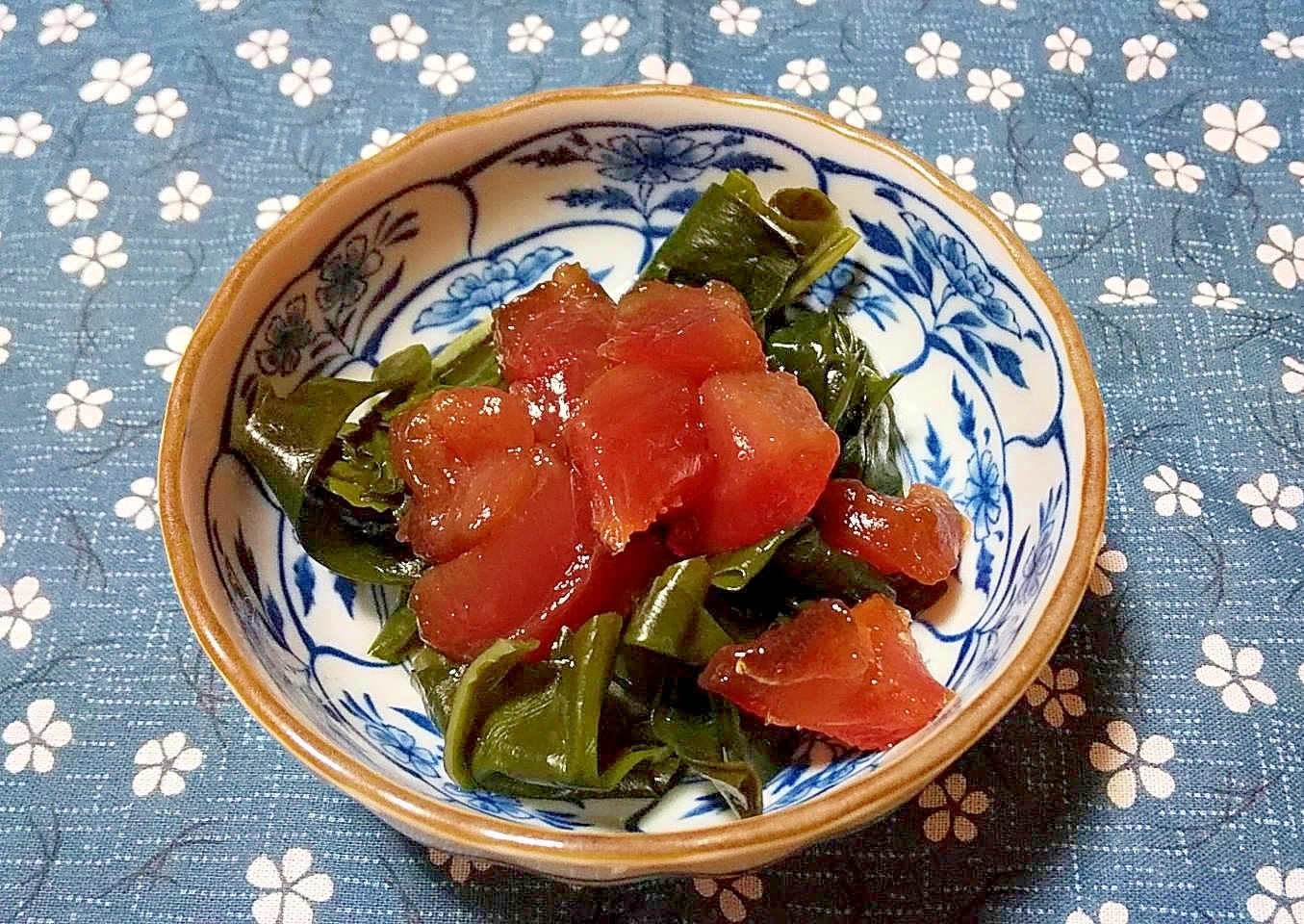 まぐろとわかめの酢の物