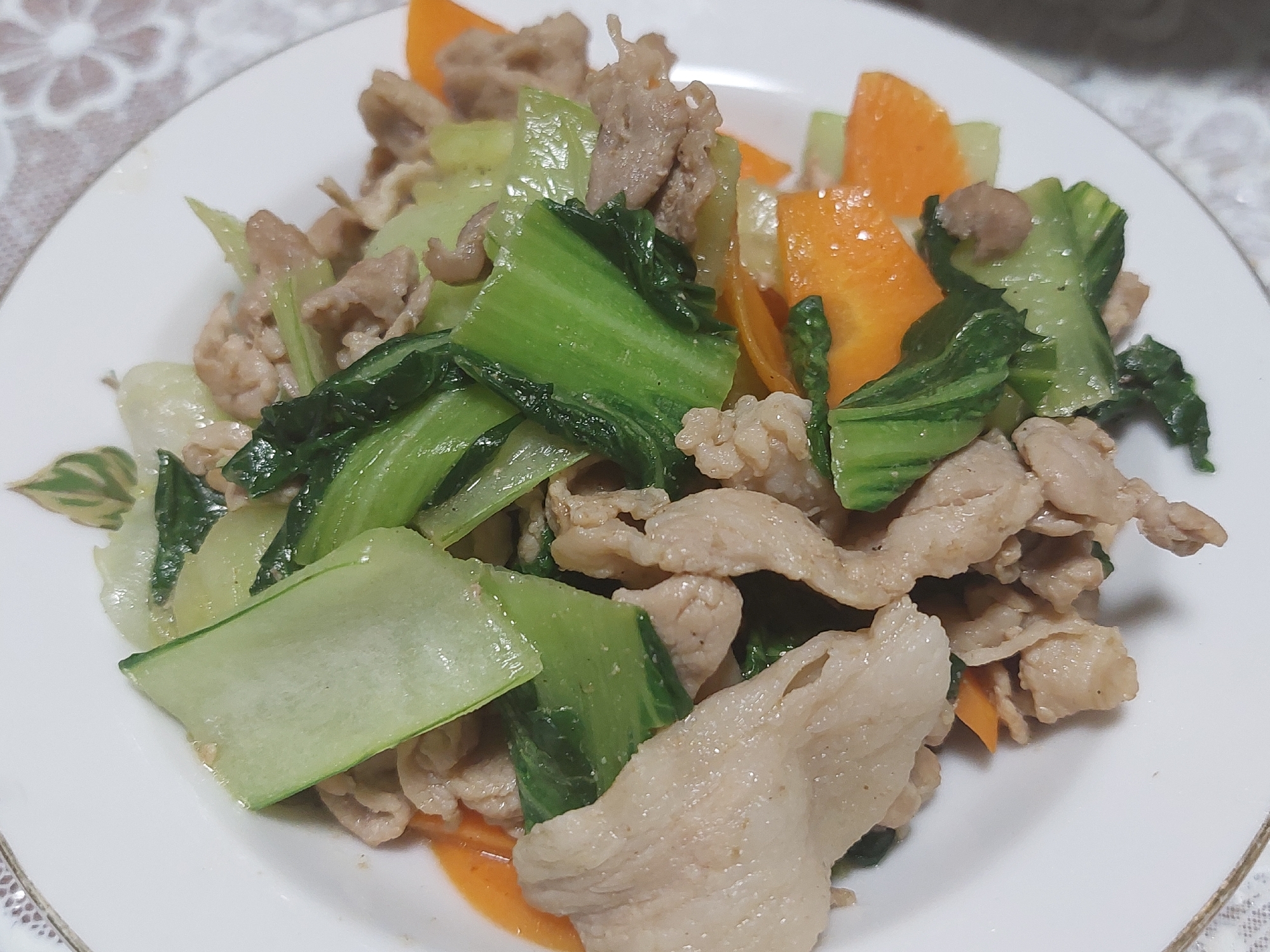 チンゲン菜と豚肉のコンソメ炒め