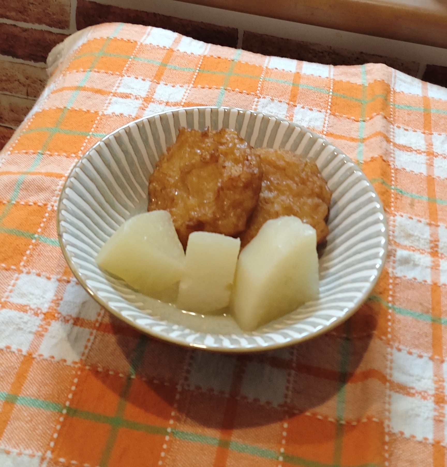 大根と玉ねぎ天の煮物