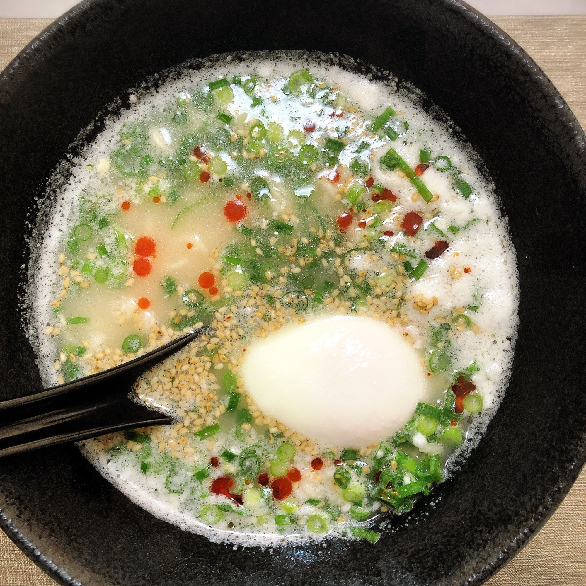 ポーチドエッグ風入りラーメン