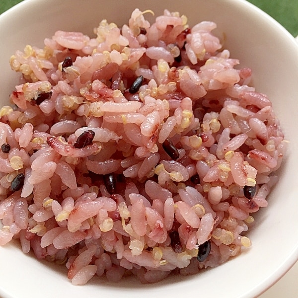 美容に 黒米とキヌア入りご飯 レシピ 作り方 By まかろん 楽天レシピ 美容に 黒米とキヌア入りご飯 レシピ 作り方 By まかろん 楽天レシピ