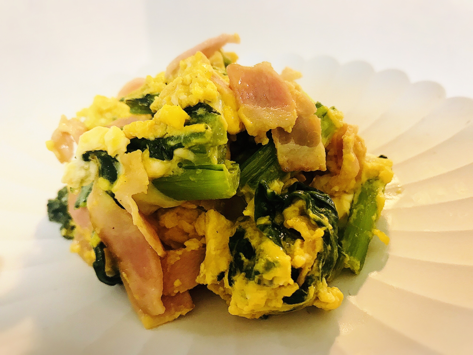 小松菜とベーコン 卵のオイスター炒め レシピ 作り方 By Kiiikooo 楽天レシピ