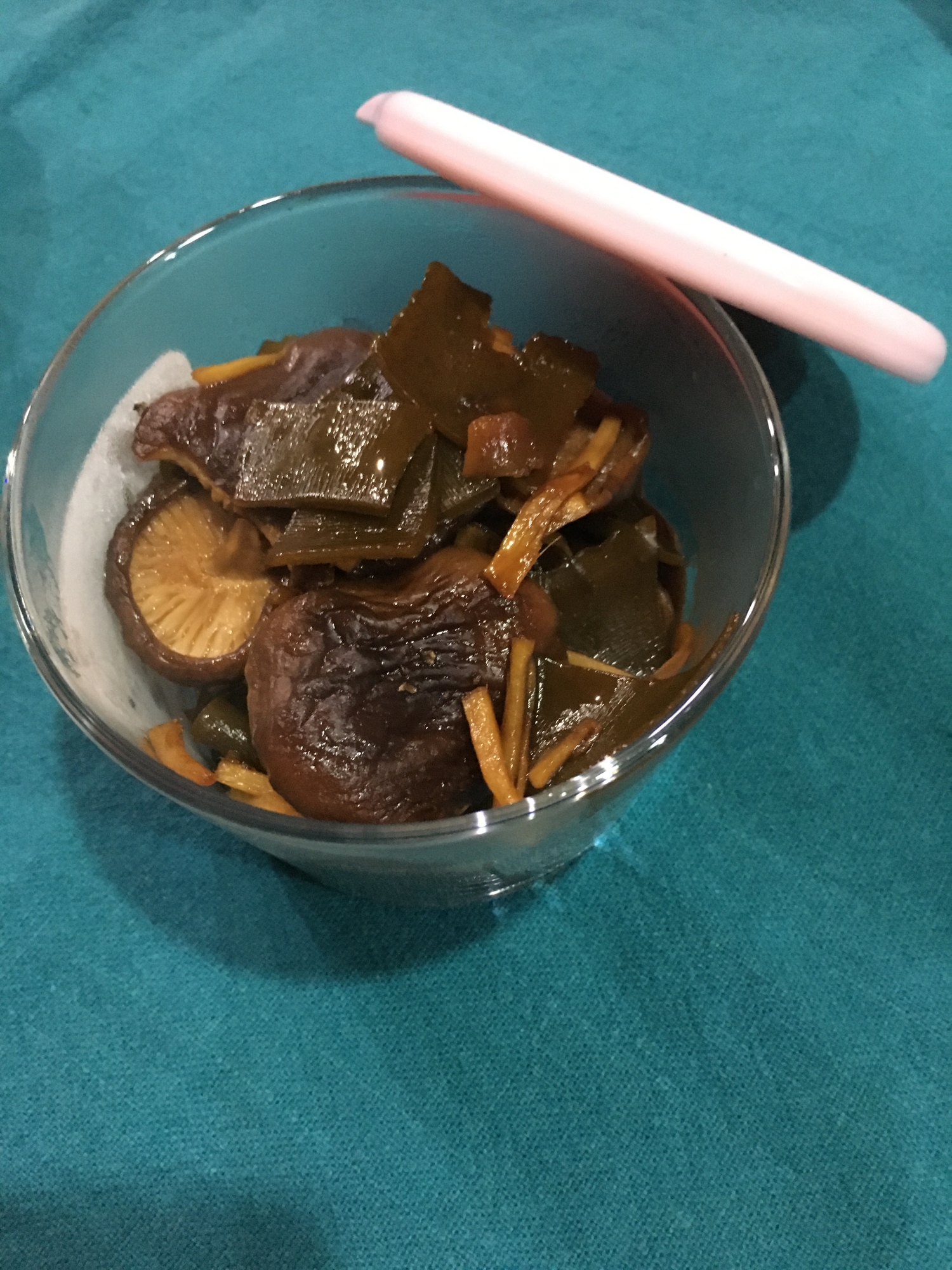 干し椎茸と昆布の煮物