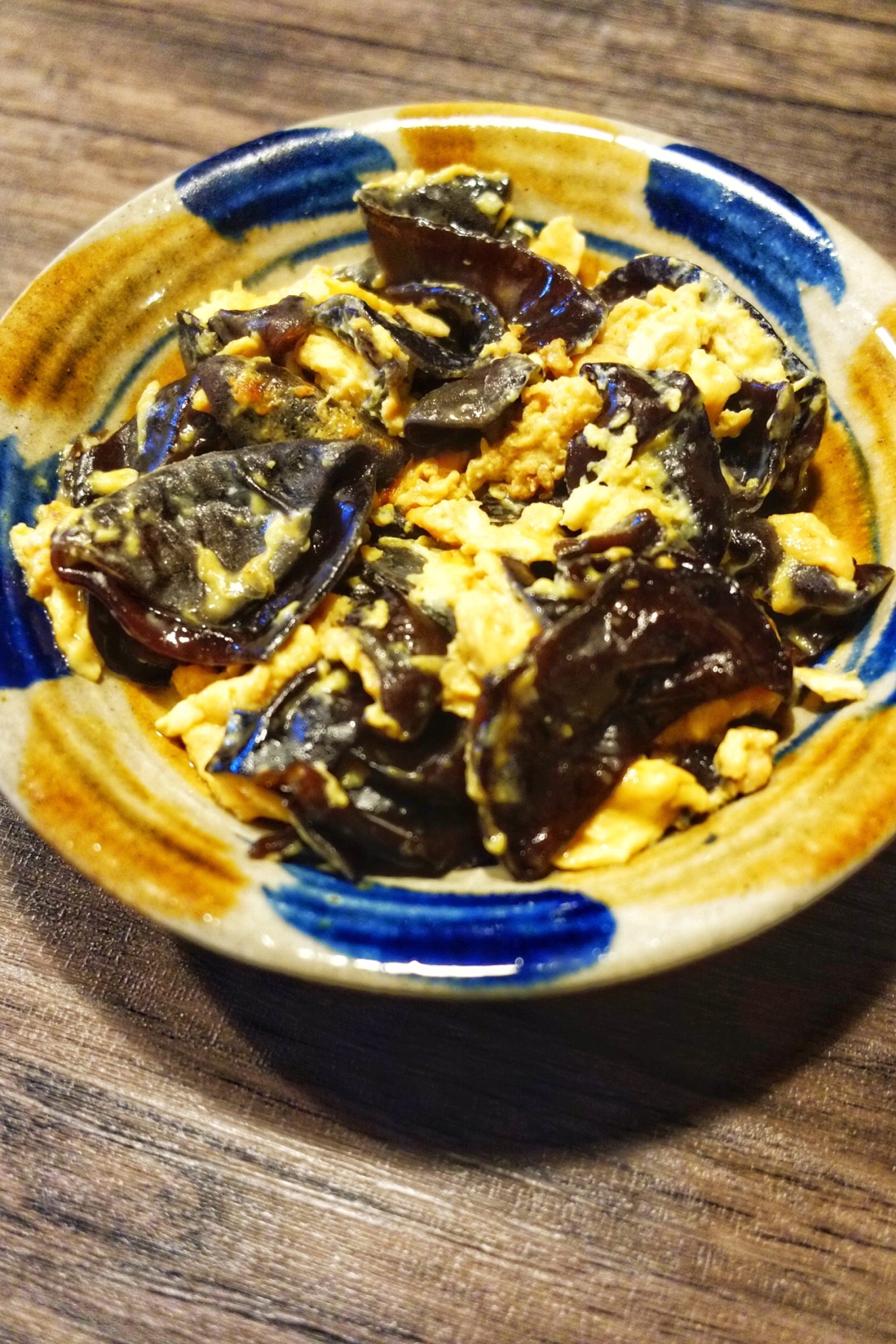 生姜風味のキクラゲの卵とじ