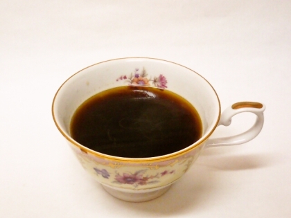 ハトよめ８１０さん、こんにちは♪コーヒーに蜂蜜を入れると美味しいですね(´∀`*人)ごちそう様でしたヾ(o･∀･o)ﾉﾞ