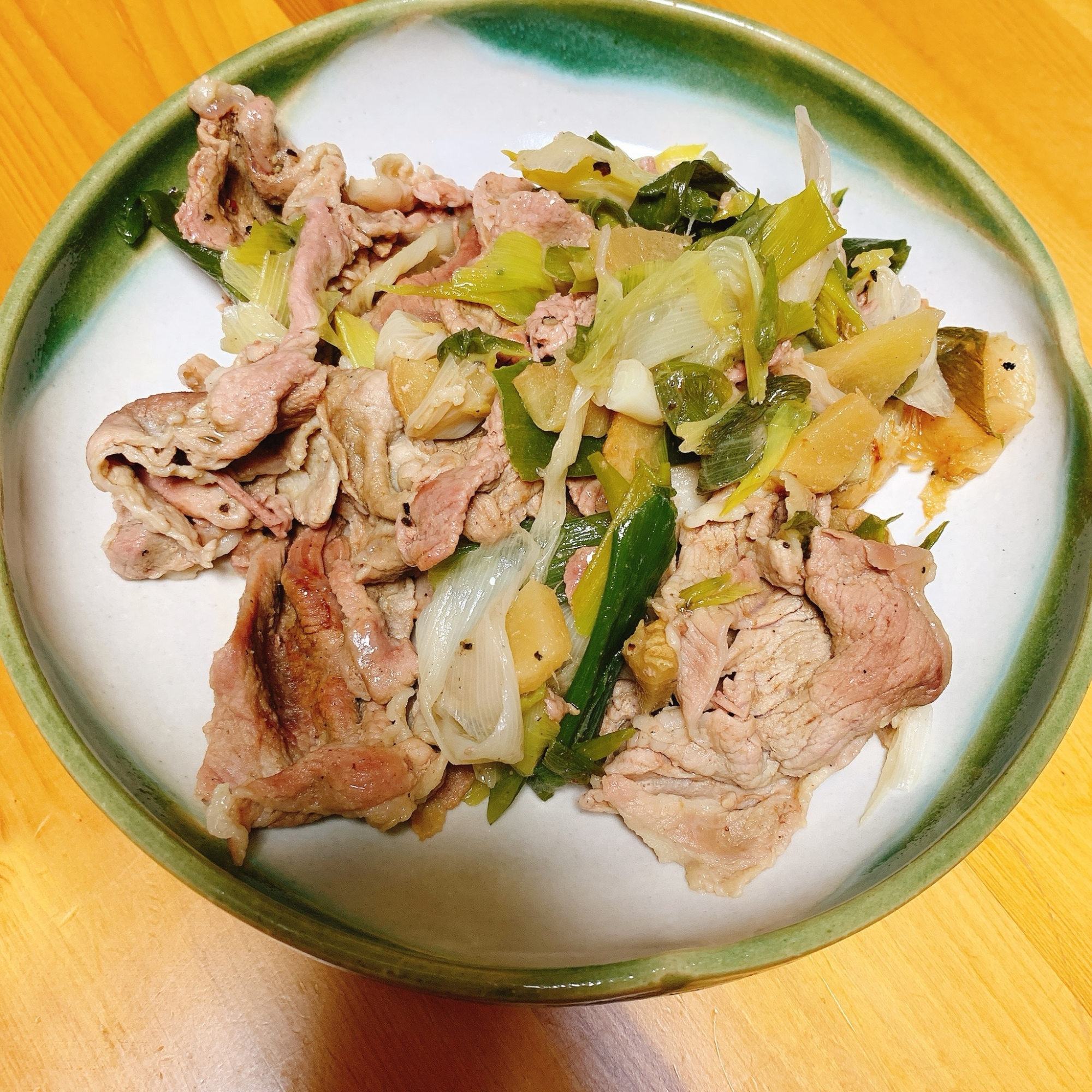 材料たったの2つ！豚肉と長ネギの炒め物♪