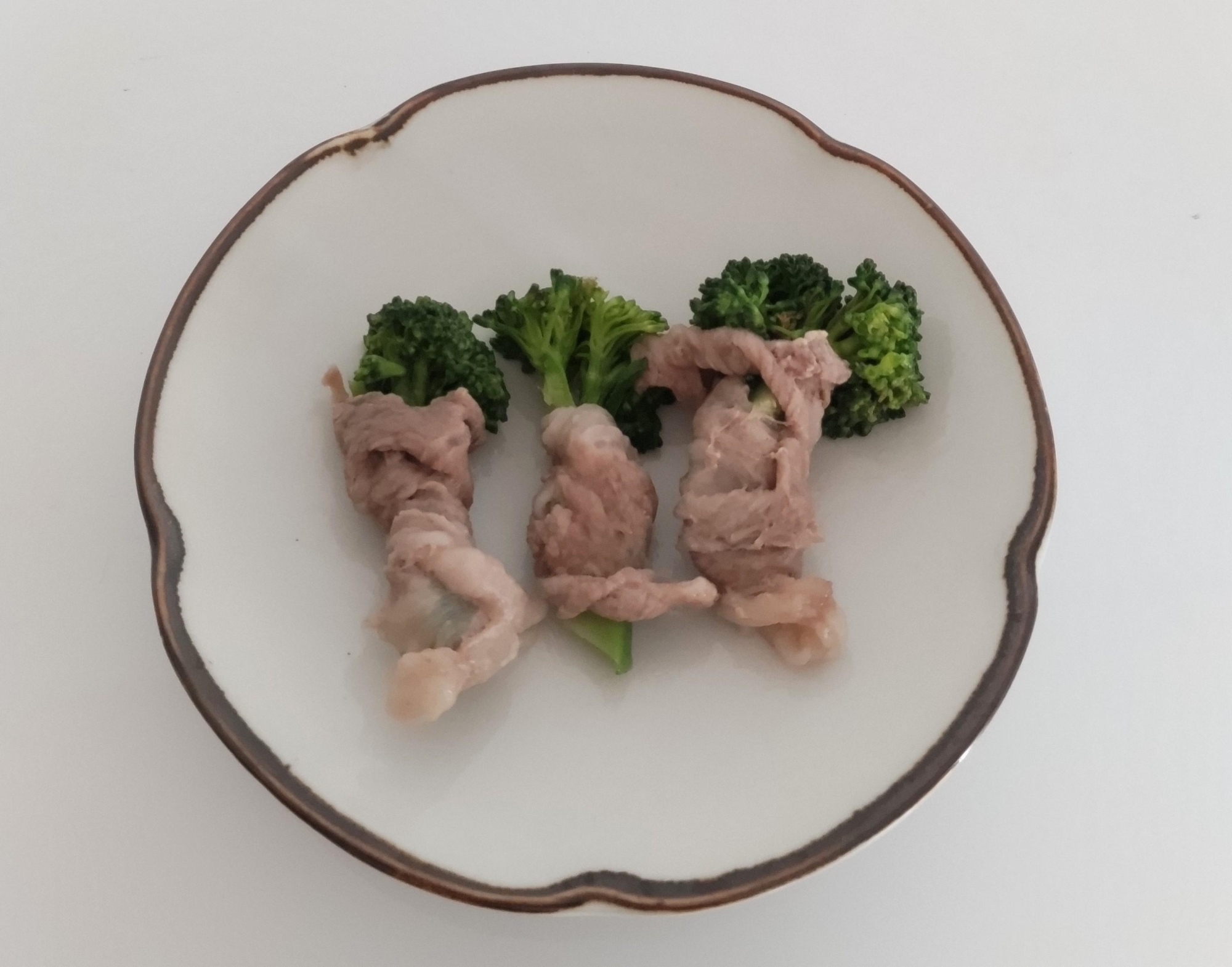 ブロッコリーの肉巻き