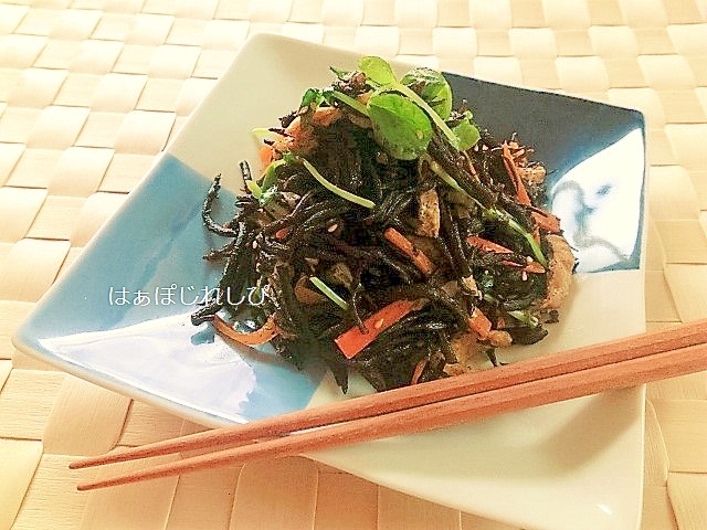 ひじきと油揚げのナムル風炒め