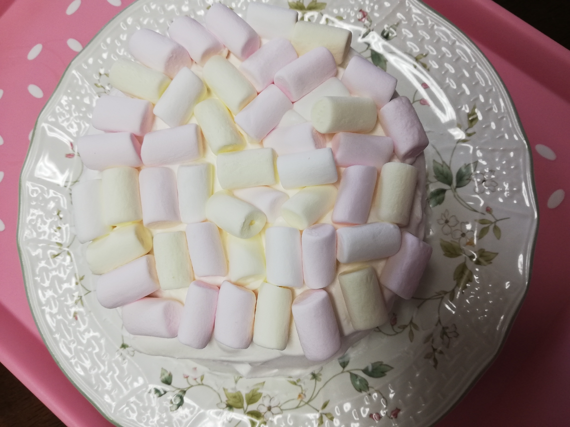 マシュマロ乗せ手作りバースデーケーキ レシピ 作り方 By Ake Me 楽天レシピ マシュマロ乗せ手作りバースデーケーキ レシピ 作り方 By Ake Me 楽天レシピ