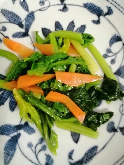 ほうれん草と生にんじんのナムル