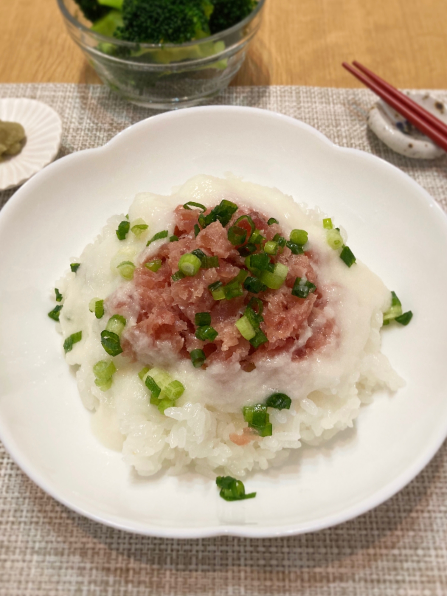 マグロのたたきとトロロの☆Ｗトロトロ丼